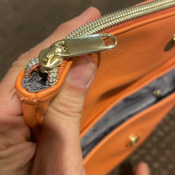 Cute orange handbag from Wild Fable. BRAND NEW NEVER USED. - Picture 6 of 8